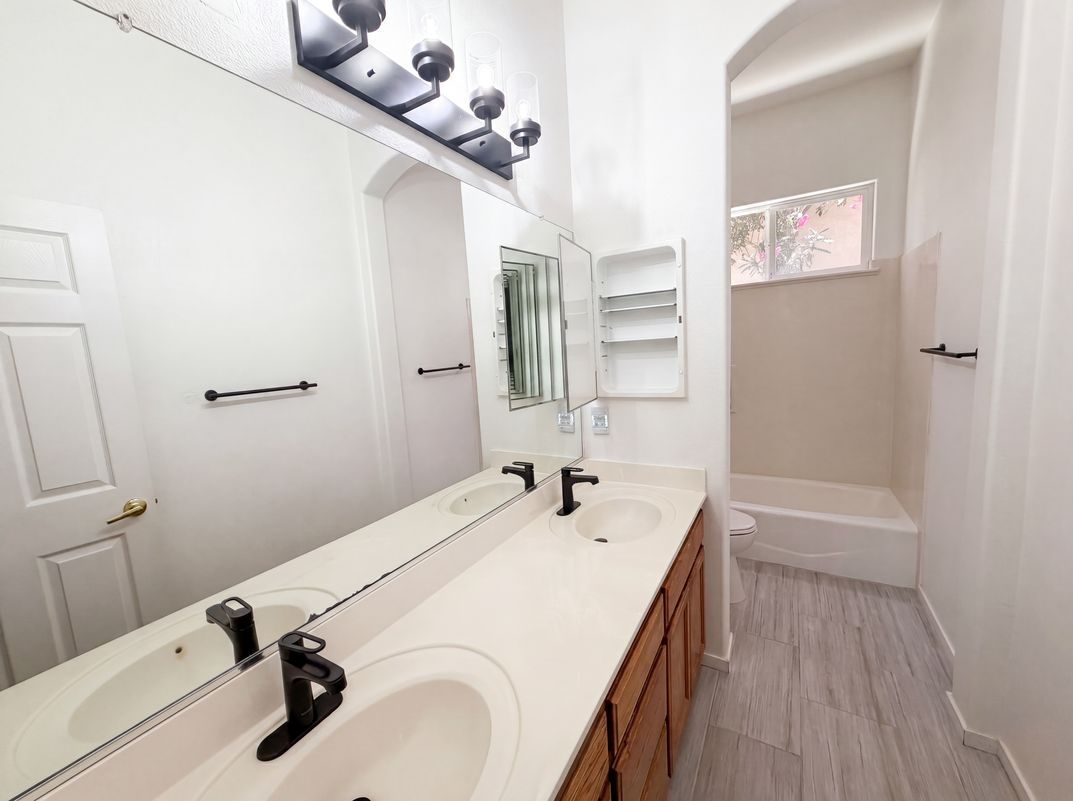 Photo 17 of 28 of 3309 Mokelumne Ct, Modesto, CA