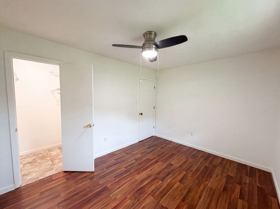 Photo 4 of 30 of 8505 Troutman Ln, Knoxville, TN