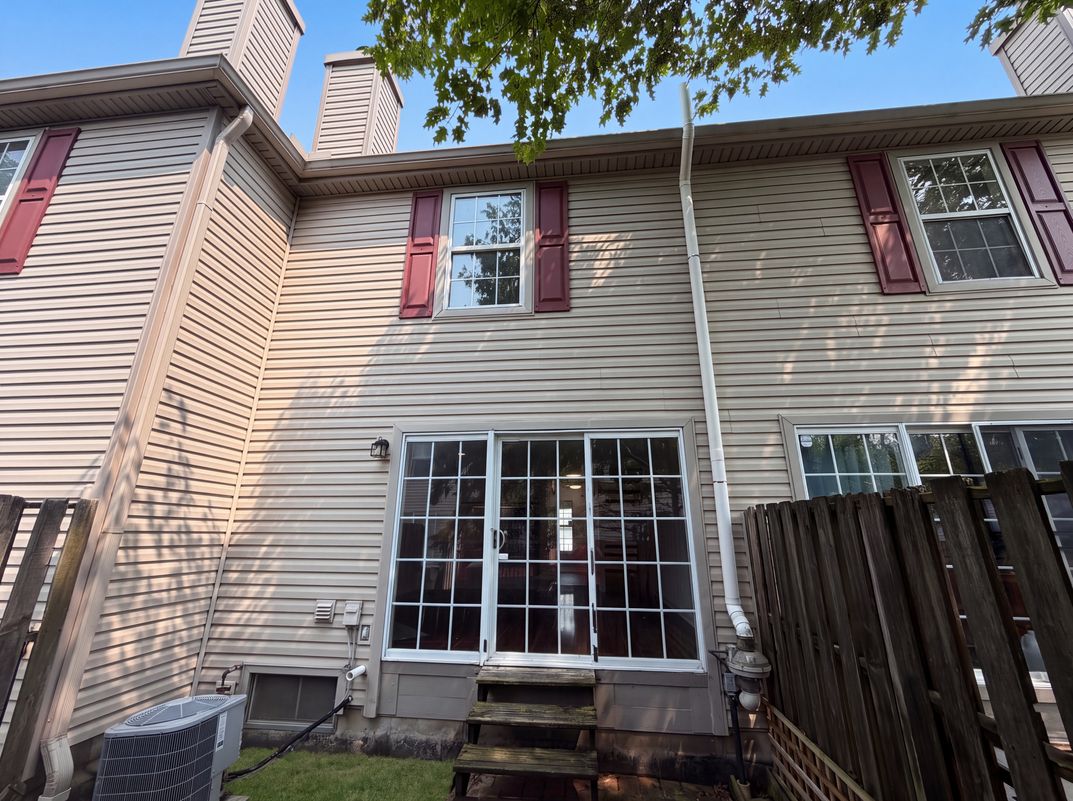 Photo 19 of 22 of 5698 Canehill Ln, Hilliard, OH