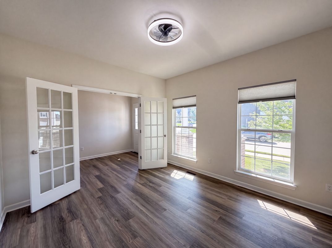 Photo 8 of 28 of 5945 Hawkins Ridge Ct, Saint Louis, MO