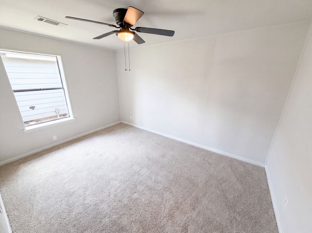 Photo 12 of 20 of 10502 Bessemer St, Houston, TX