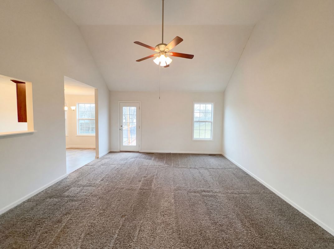 Property photo 3 of 353 Chestnut Grove Ct