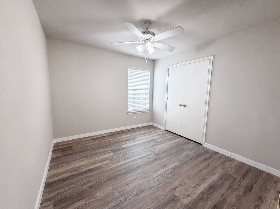 Photo 14 of 16 of 1076 Shadow Creek Blvd, Buda, TX