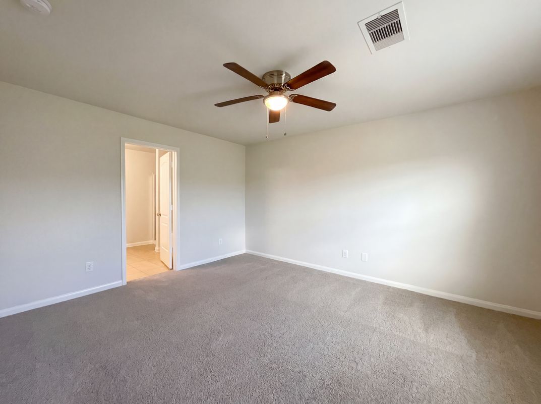 Photo 4 of 16 of 8735 Hazel Rose Sky Dr, Humble, TX