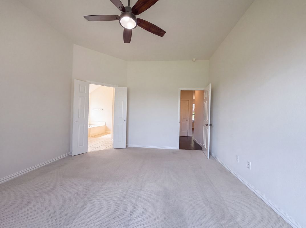Photo 4 of 24 of 1420 Fleetwood Cove Dr, Grand Prairie, TX