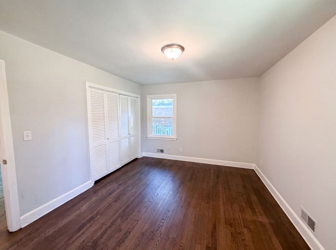 Photo 14 of 23 of 927 Greenlawn Dr, Columbia, SC