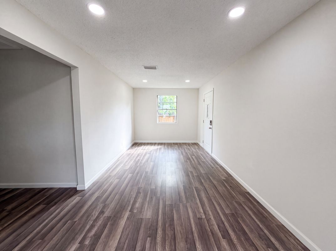 Photo 4 of 21 of 1340 Ottawa Ave, Jacksonville, FL
