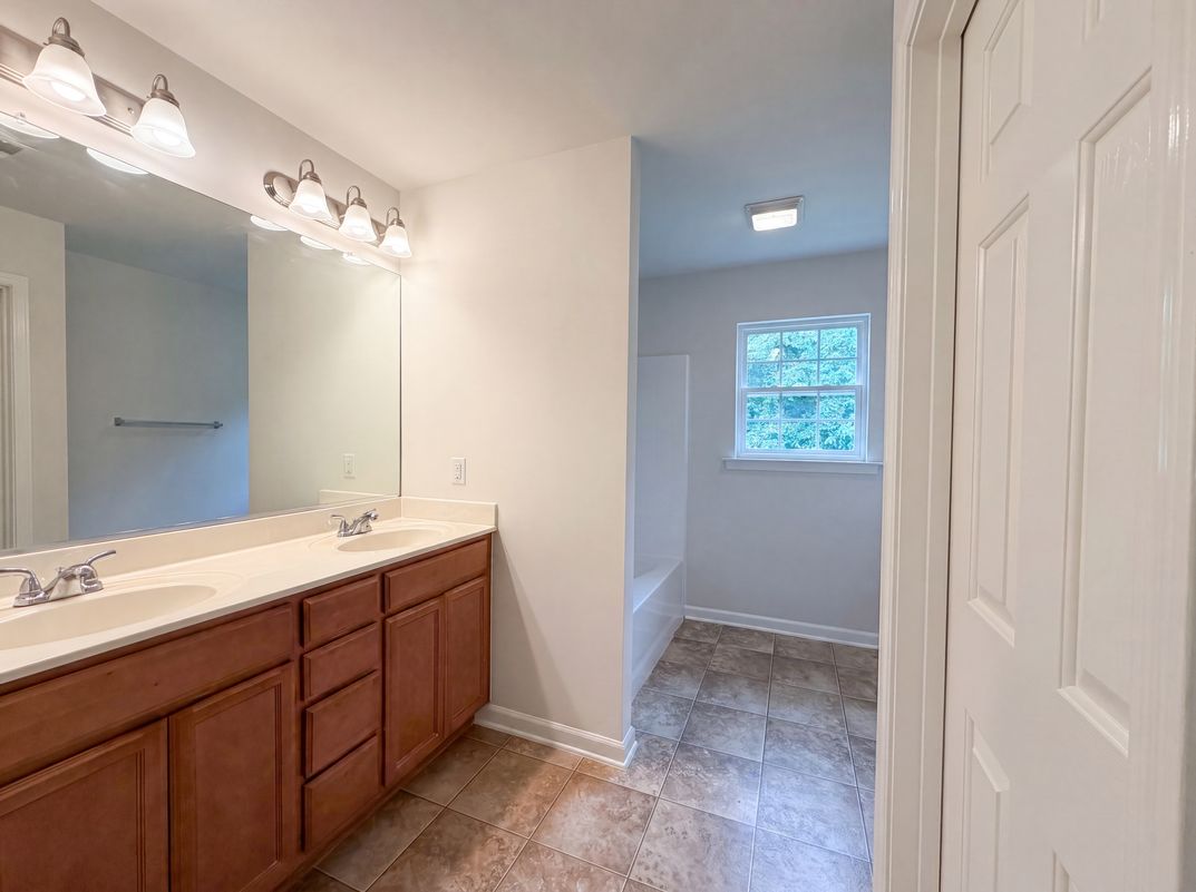 Photo 18 of 26 of 5503 Hardie Farm Dr, Greensboro, NC