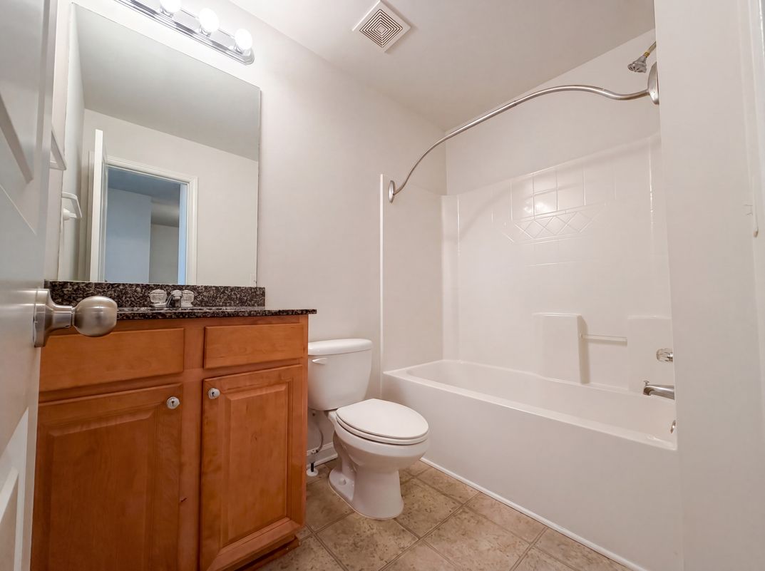 Photo 6 of 32 of 471 Tufton Trl SE, Atlanta, GA
