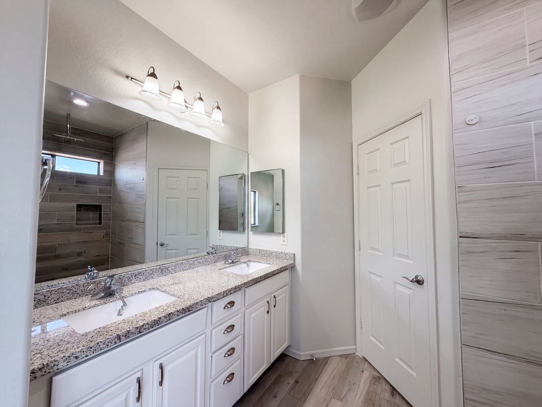 Photo 19 of 31 of 5641 S 10th Dr, Phoenix, AZ