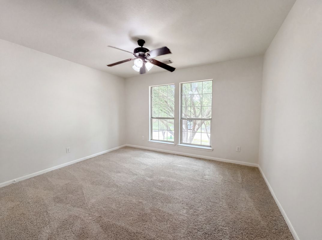 Photo 9 of 23 of 16107 Horseshoe Hill Ct, Cypress, TX