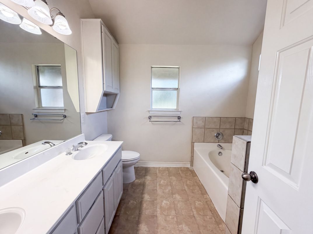Photo 7 of 16 of 11117 Weatherford Dr, Belton, TX