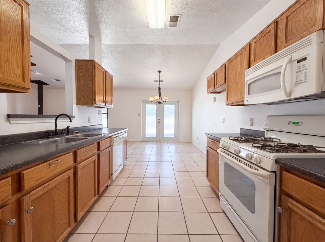 Photo 2 of 20 of 4417 Spanish Broom Ct NW, Albuquerque, NM