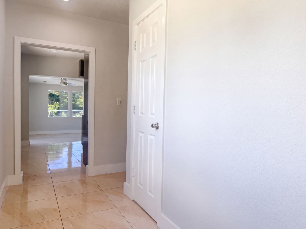 Photo 11 of 22 of 6200 SW 109th Ave, Miami, FL