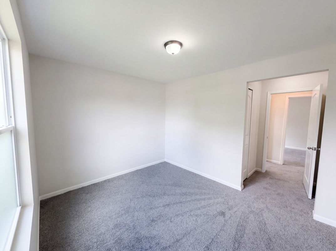 Photo 13 of 21 of 5988 Treetops Dr, Romulus, MI