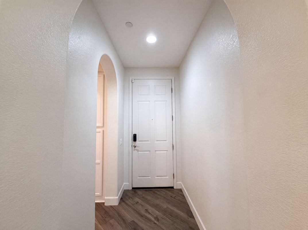 Photo 10 of 28 of 4920 Ocean Ln, Elk Grove, CA