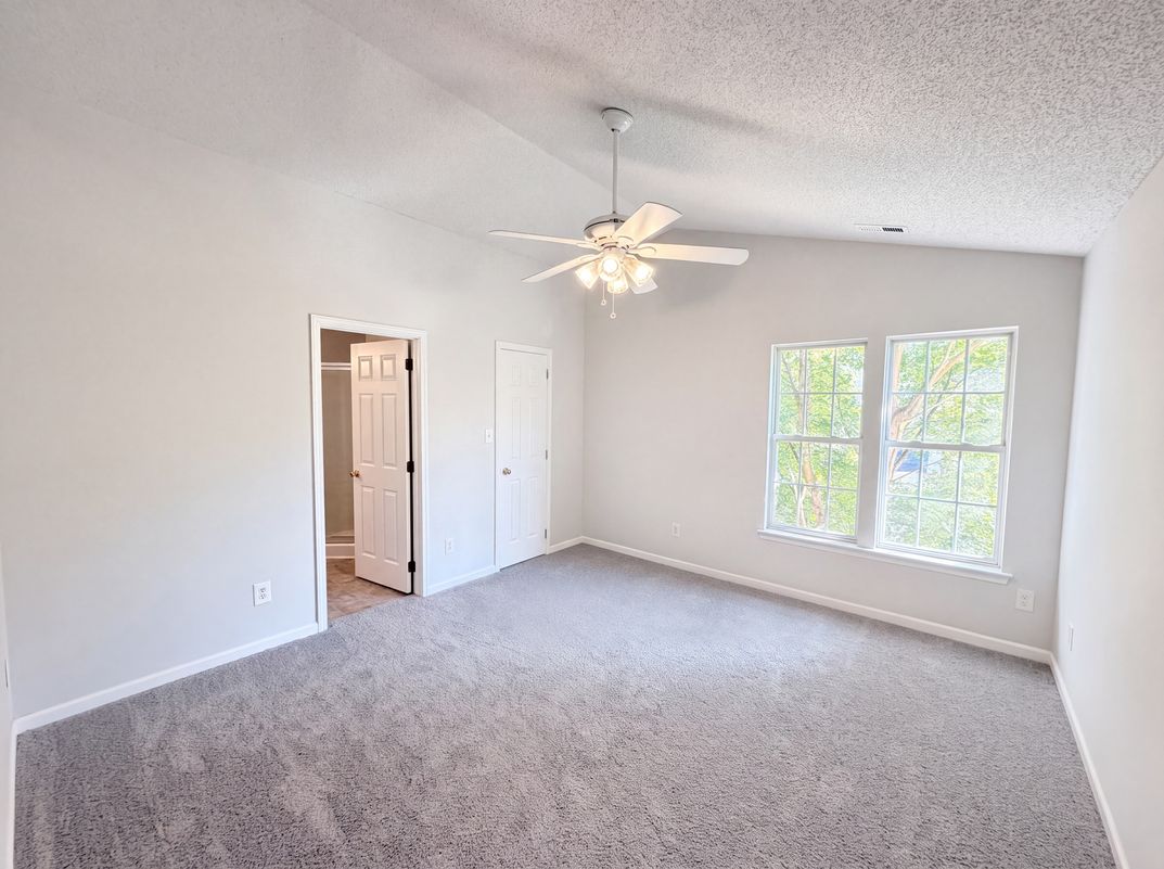 Photo 4 of 21 of 3016 Wyntree Ct, Matthews, NC