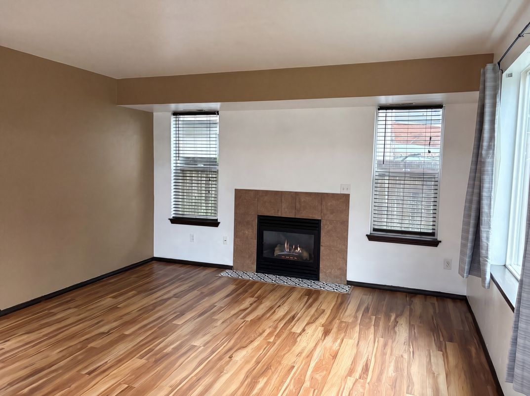 Photo 3 of 37 of 4919 106th St NE, Marysville, WA