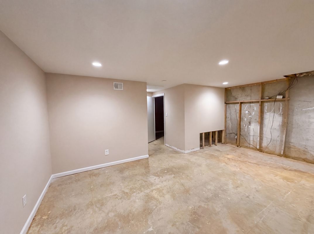 Photo 11 of 20 of 9983 Ridgeline Dr, Montgomery Village, MD