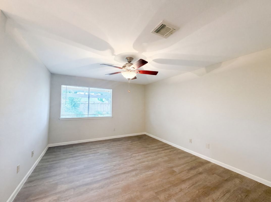 Photo 10 of 18 of 22031 Birch Valley Dr, Katy, TX