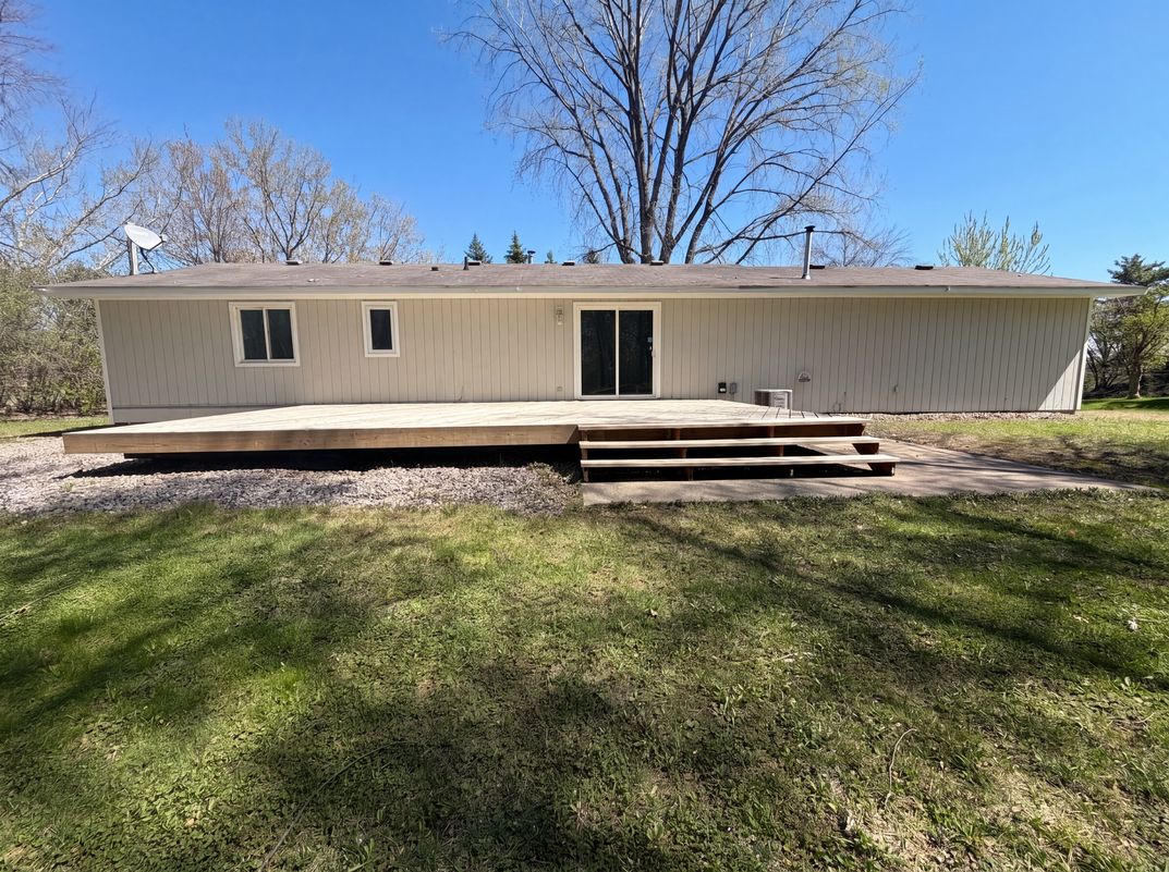 Photo 5 of 18 of 18817 Kenwood Trl, Lakeville, MN
