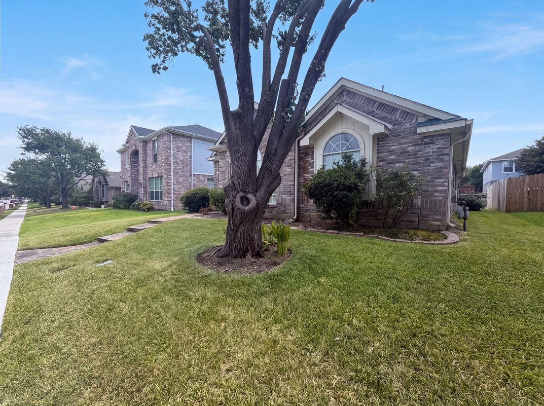 Photo 24 of 28 of 1688 Yellowstone Ave, Lewisville, TX