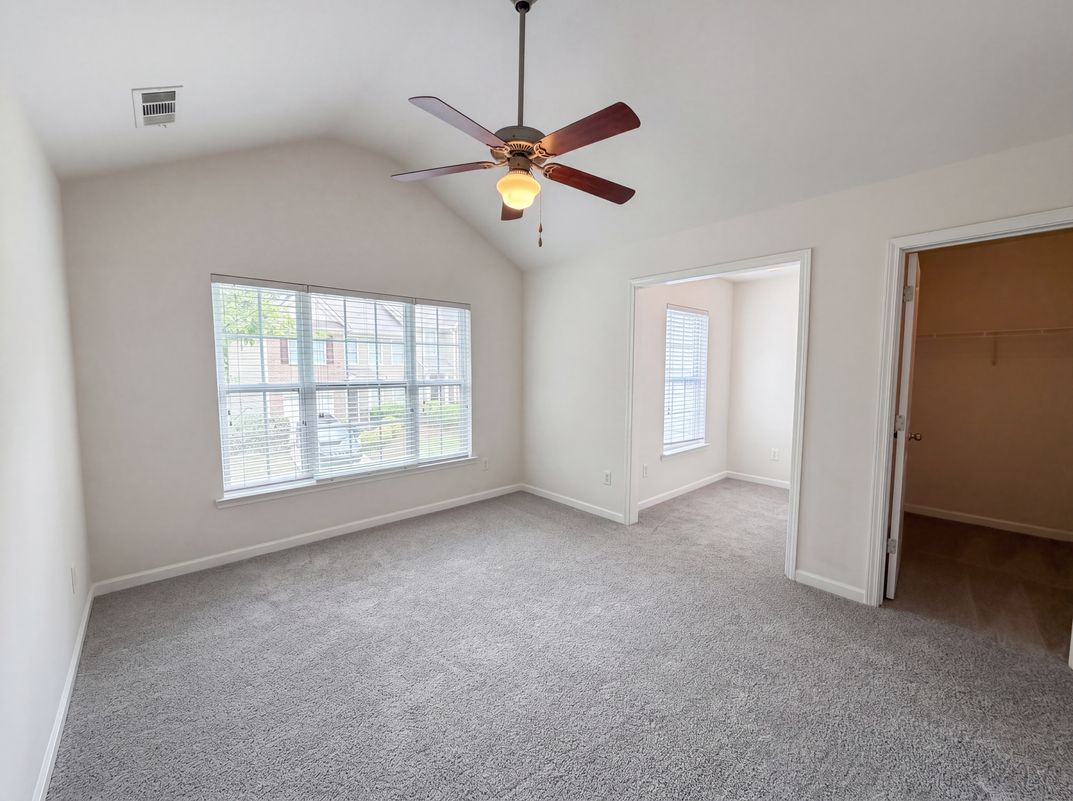 Photo 4 of 32 of 471 Tufton Trl SE, Atlanta, GA