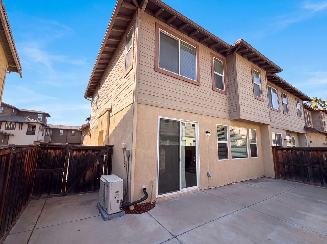 Photo 5 of 25 of 41534 King Palm Ave, Murrieta, CA