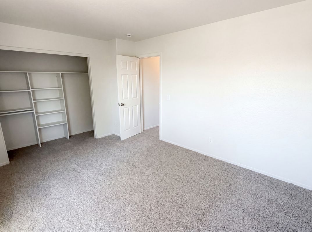 Photo 10 of 25 of 12421 W Windrose Dr, El Mirage, AZ