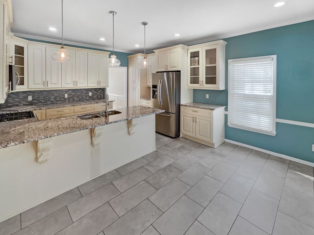 Photo 19 of 68 of 1370 Providence Dr, Lawrenceville, GA