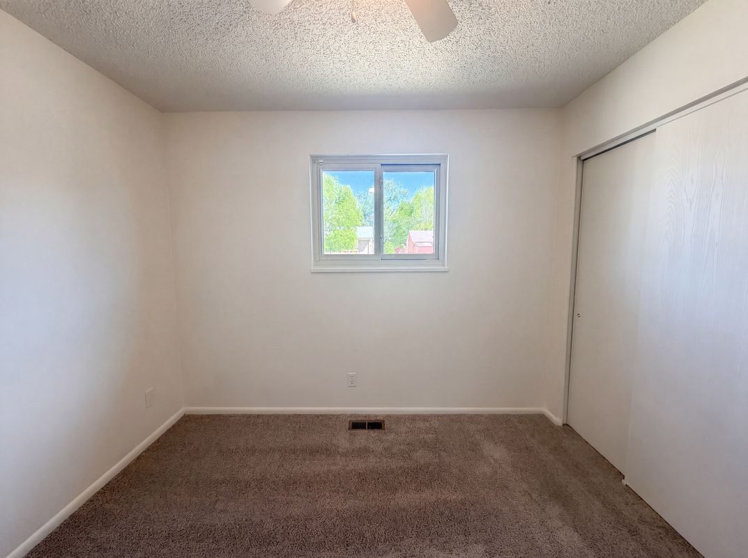 Photo 4 of 25 of 1902 E 116th Pl, Northglenn, CO