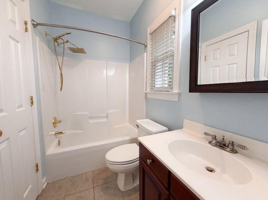 Photo 13 of 18 of 12341 Willingdon Rd, Huntersville, NC