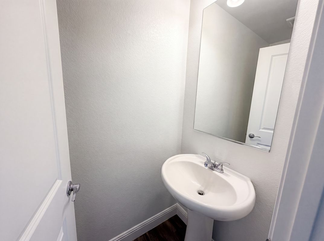 Photo 18 of 30 of 10801 Portico Cir, Rancho Cordova, CA