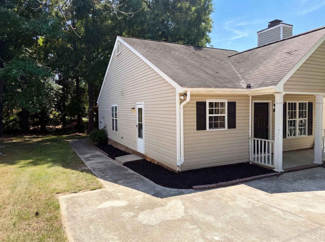 Photo 14 of 17 of 524 Pearce Ave, Wake Forest, NC