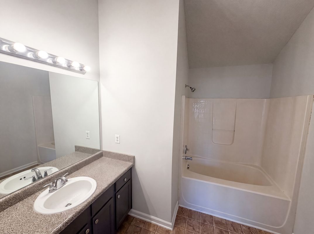Photo 12 of 20 of 7553 Rutgers Cir, Fairburn, GA