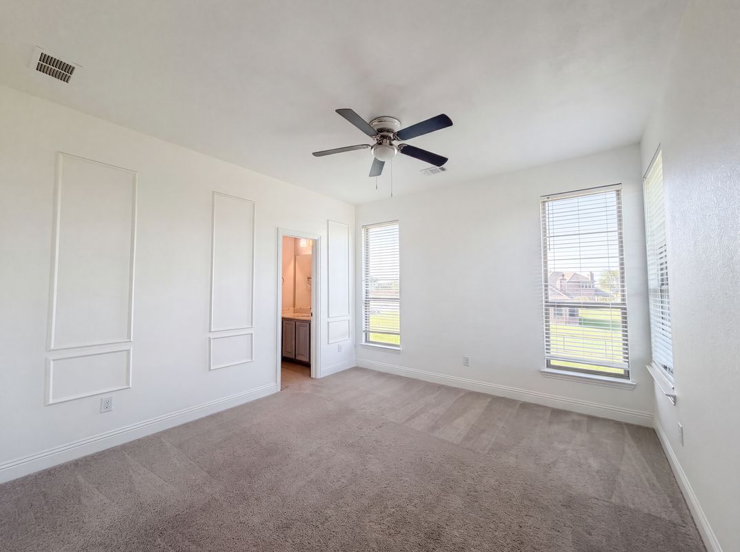 Photo 11 of 46 of 1208 Redbud St, Howe, TX