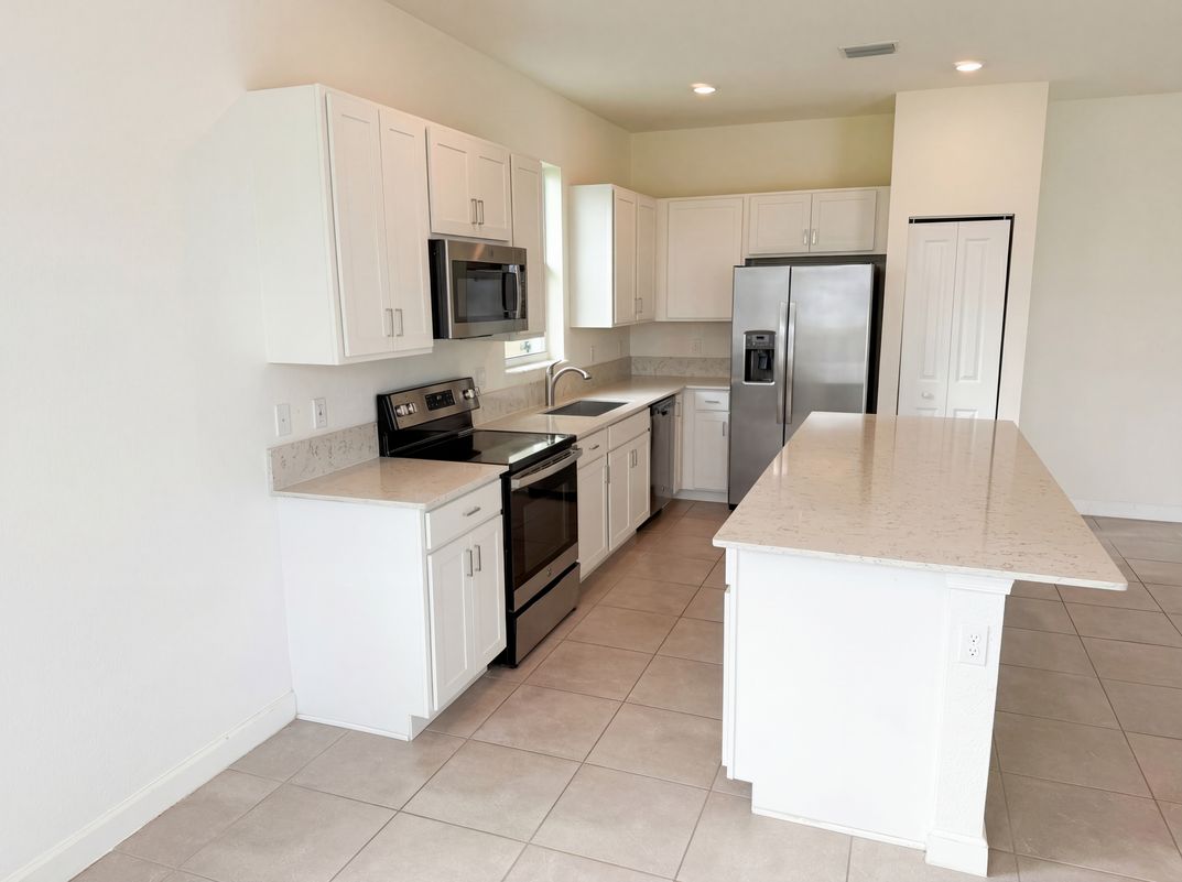 Photo 18 of 42 of 12473 NW Lynch Ln, Port Saint Lucie, FL