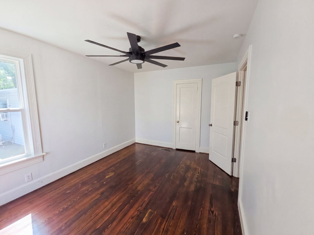 Photo 9 of 18 of 1401 E 9th St, Anniston, AL