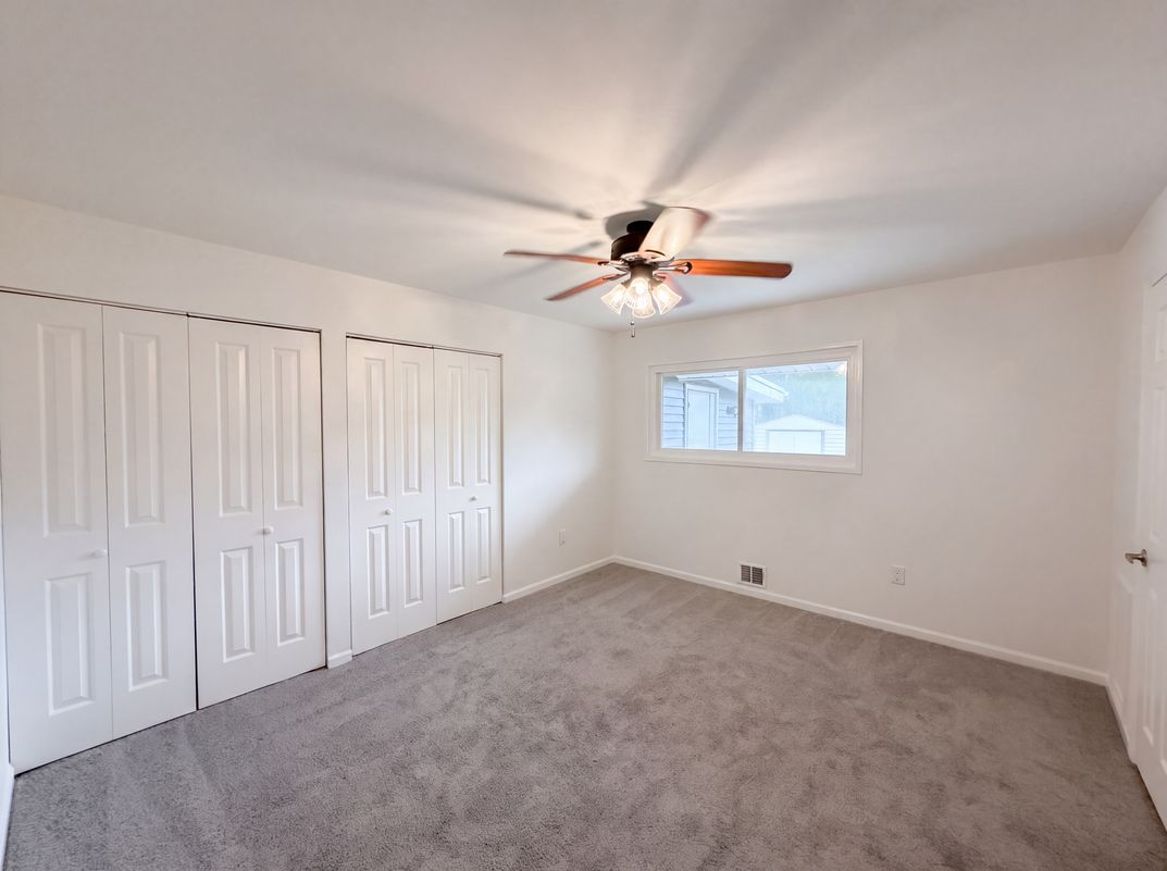 Photo 4 of 32 of 13512 Fitzhugh Ln, Woodbridge, VA