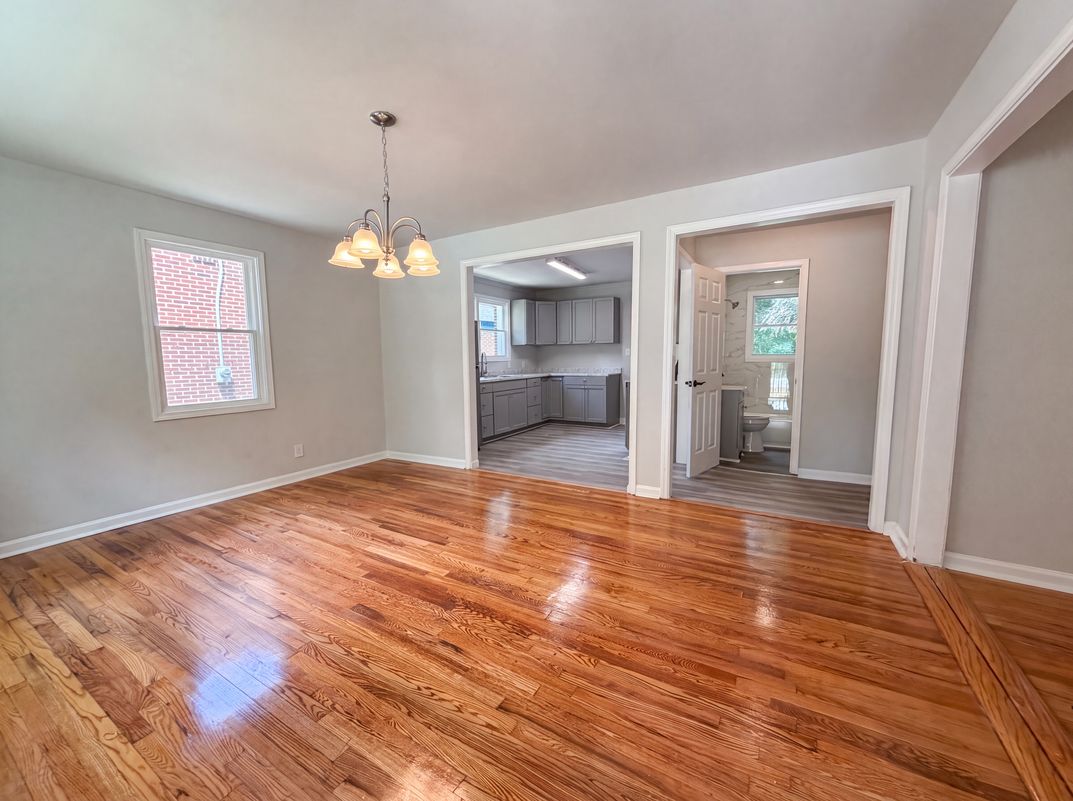 Photo 9 of 23 of 2257 Chappelle St, Columbia, SC