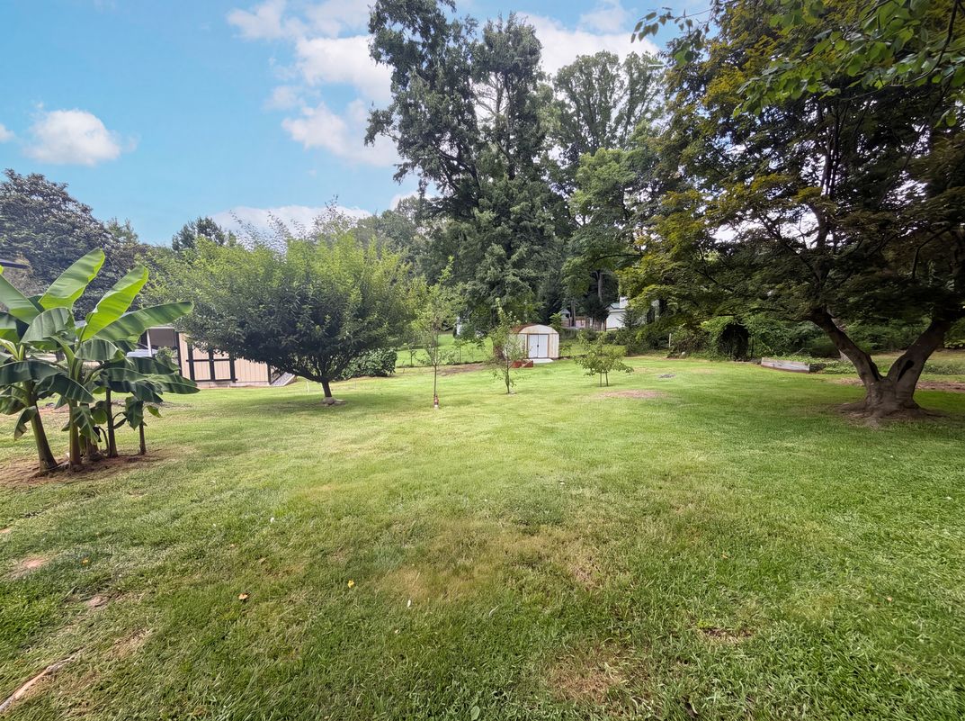 Photo 14 of 17 of 3119 Holbrook Dr SW, Marietta, GA