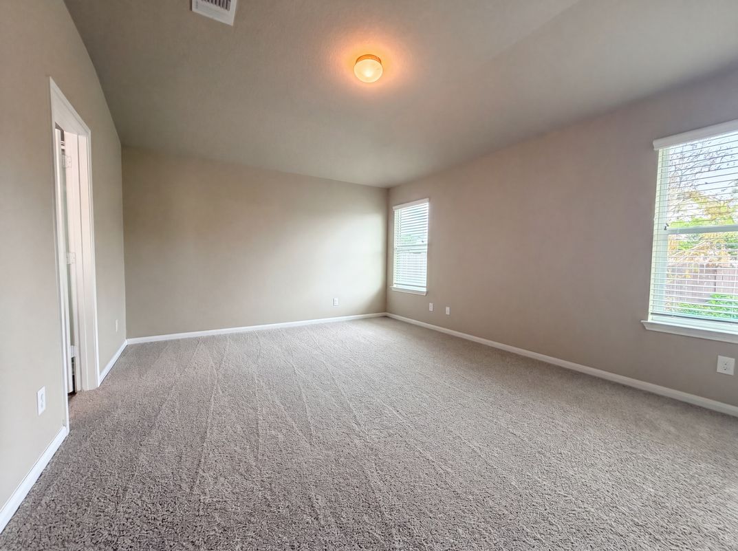 Photo 4 of 16 of 789 Wolfeton Way, New Braunfels, TX