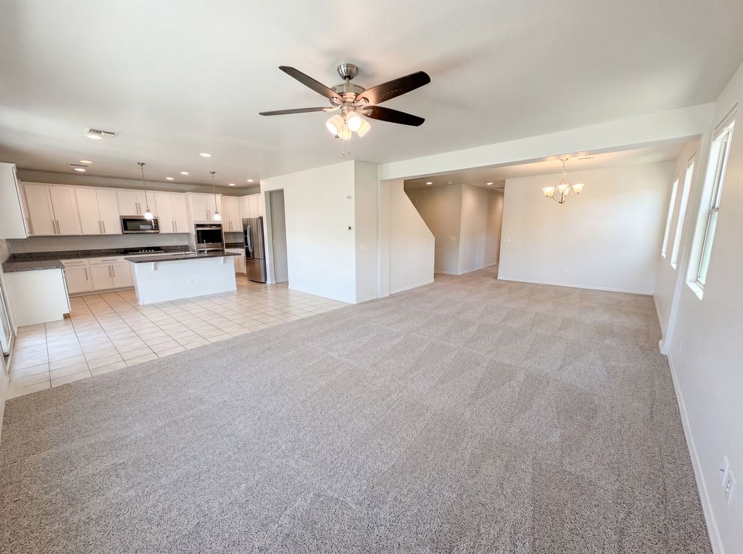 Photo 11 of 42 of 11284 N 186th Ln, Surprise, AZ