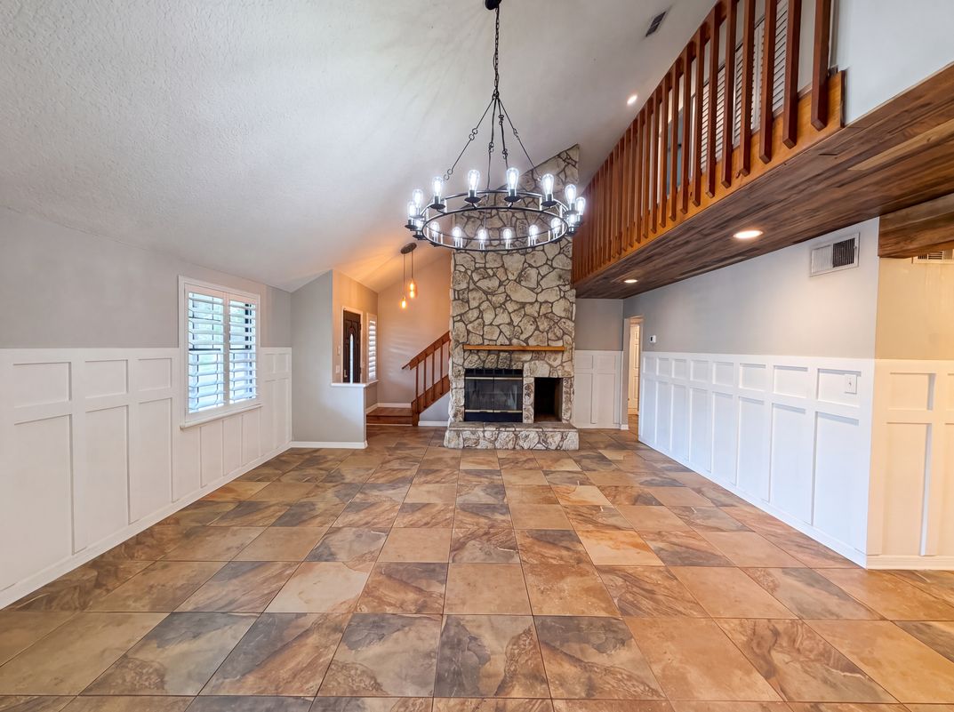 Photo 3 of 26 of 8382 Chason Rd W, Jacksonville, FL