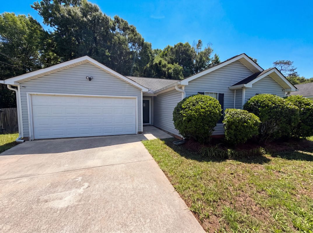 Property photo 1 of 3167 River Oak Rd