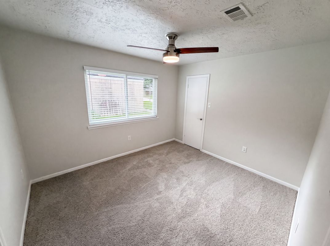 Photo 14 of 26 of 14923 Aspen Hills Dr, Houston, TX