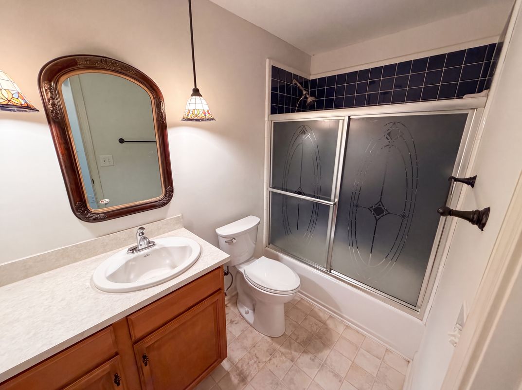 Photo 11 of 23 of 713 Ridgedale Ct, Charlotte, NC