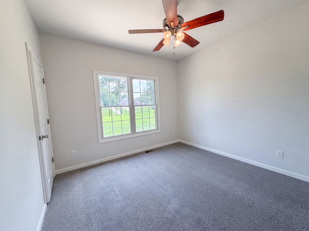 Photo 11 of 30 of 120 Fox Hill Ct, Edwardsville, IL