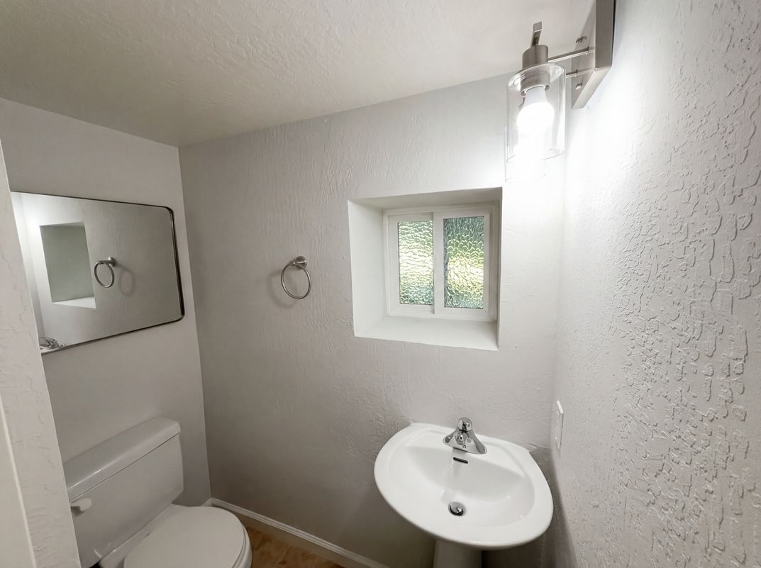 Photo 10 of 43 of 2291 Yale St, Martinez, CA