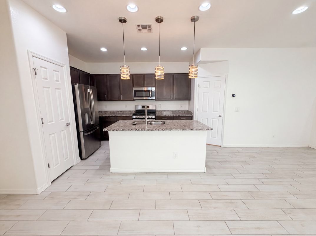 Photo 2 of 26 of 5728 W Raymond St, Phoenix, AZ